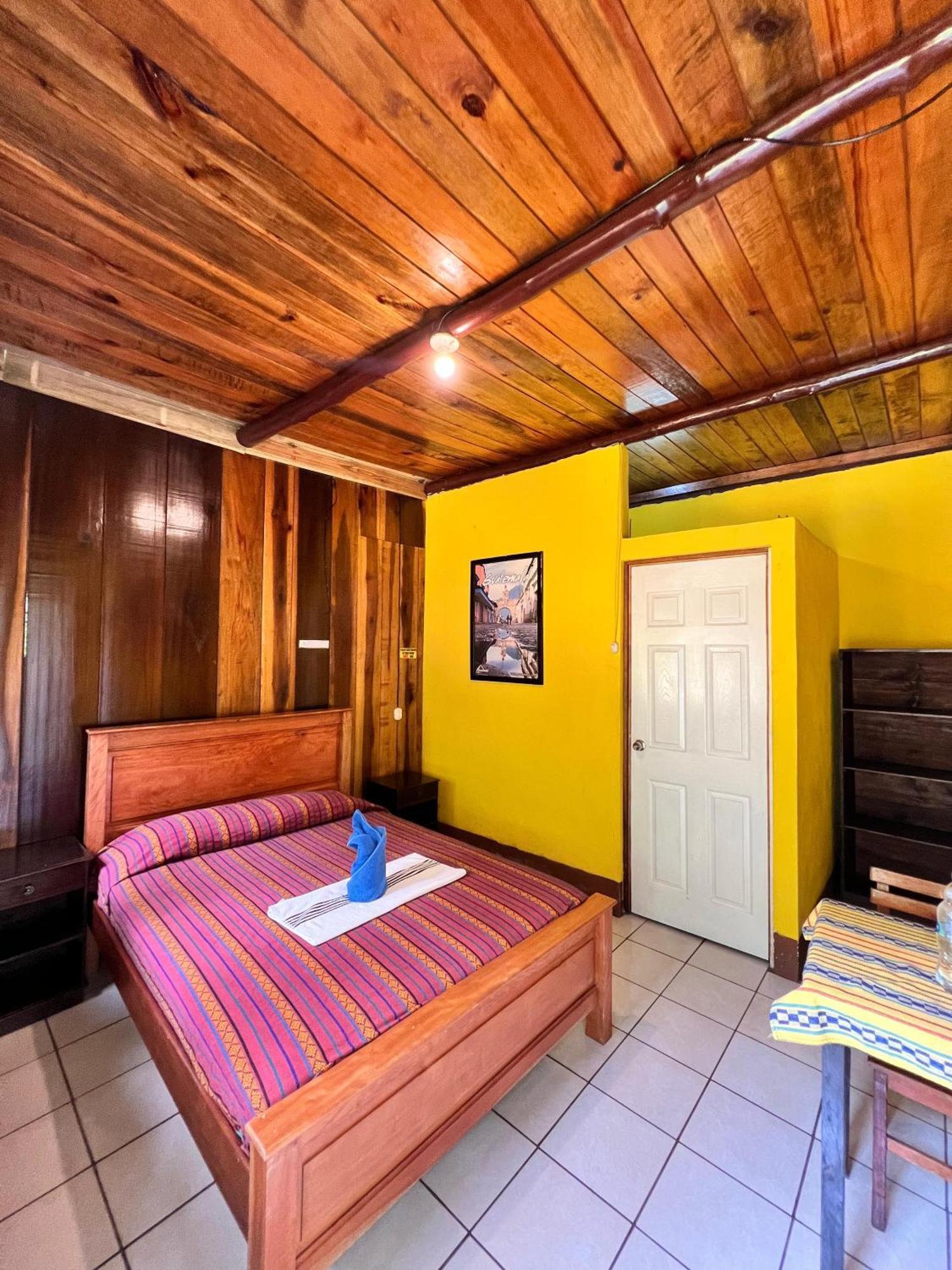 El Portal De Champey Vandrarhem Lanquín Exteriör bild