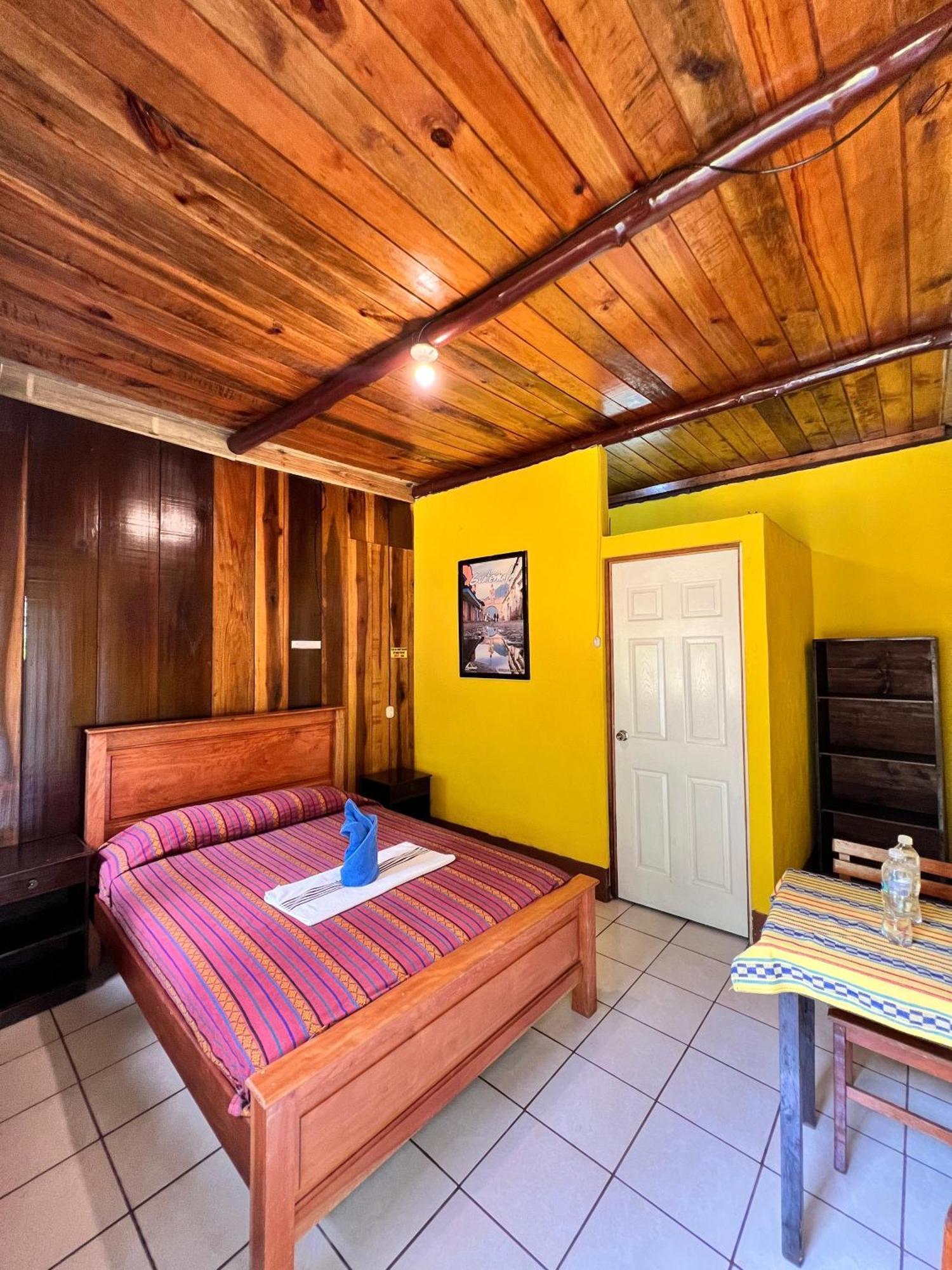 El Portal De Champey Vandrarhem Lanquín Exteriör bild