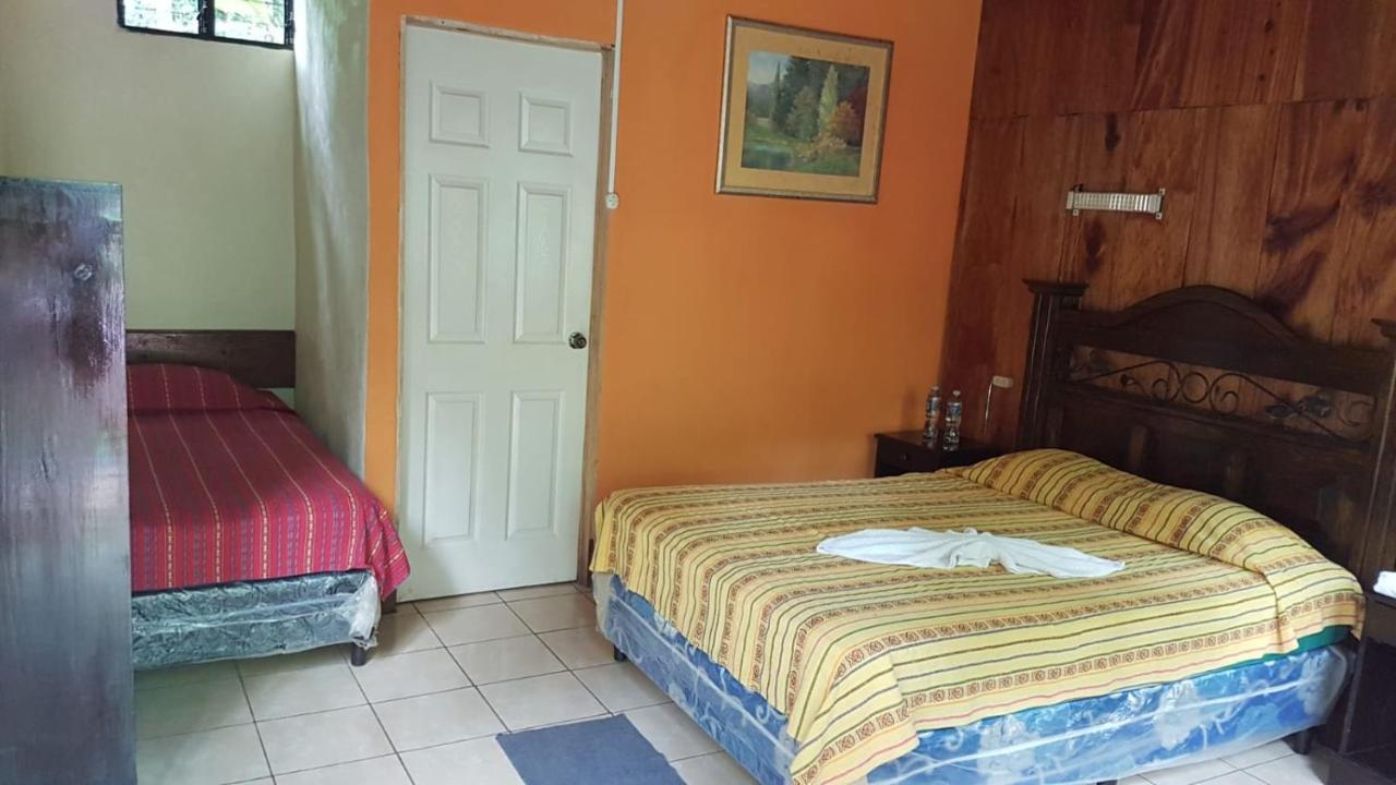 El Portal De Champey Vandrarhem Lanquín Exteriör bild