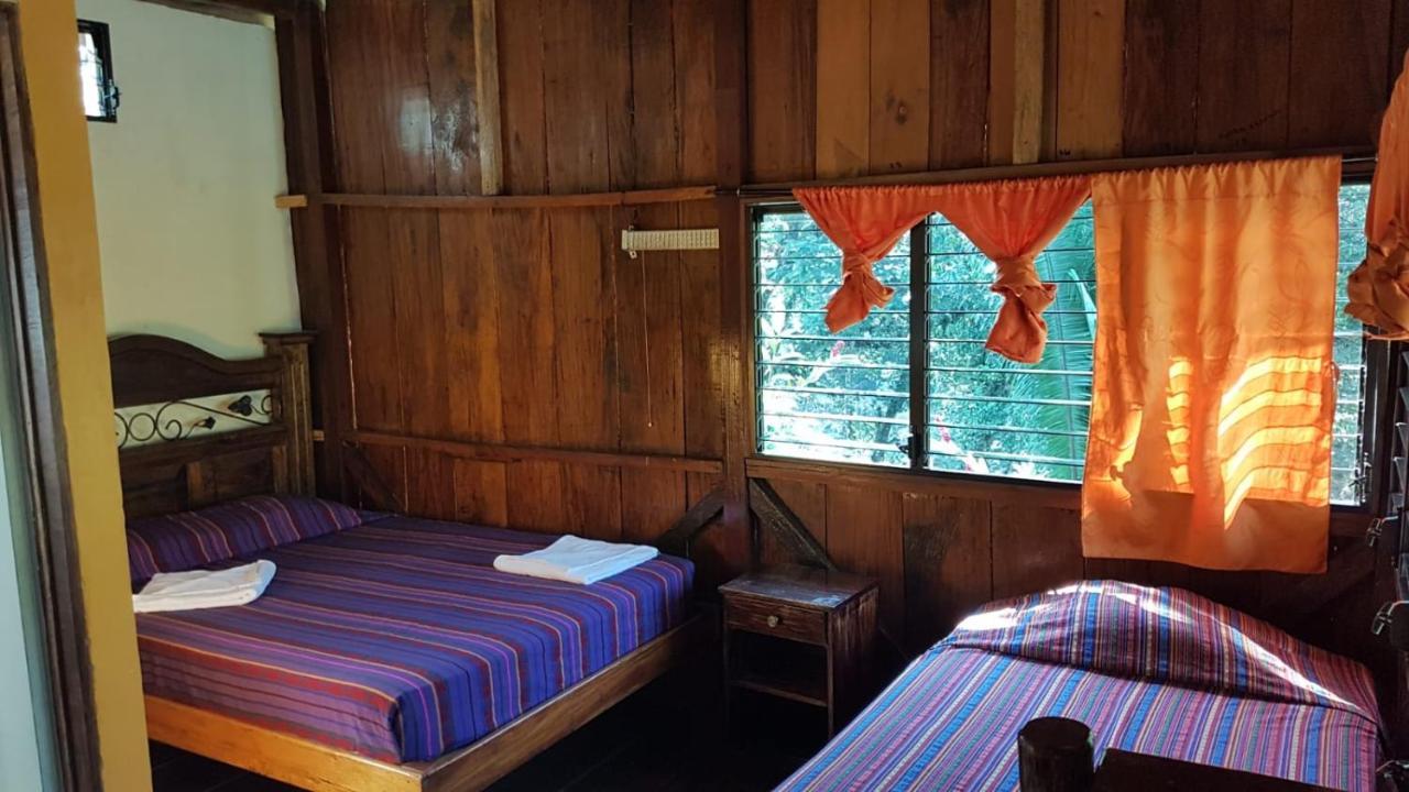 El Portal De Champey Vandrarhem Lanquín Exteriör bild